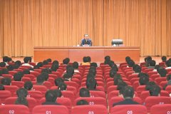 <b>加快融入长三角一体</b>